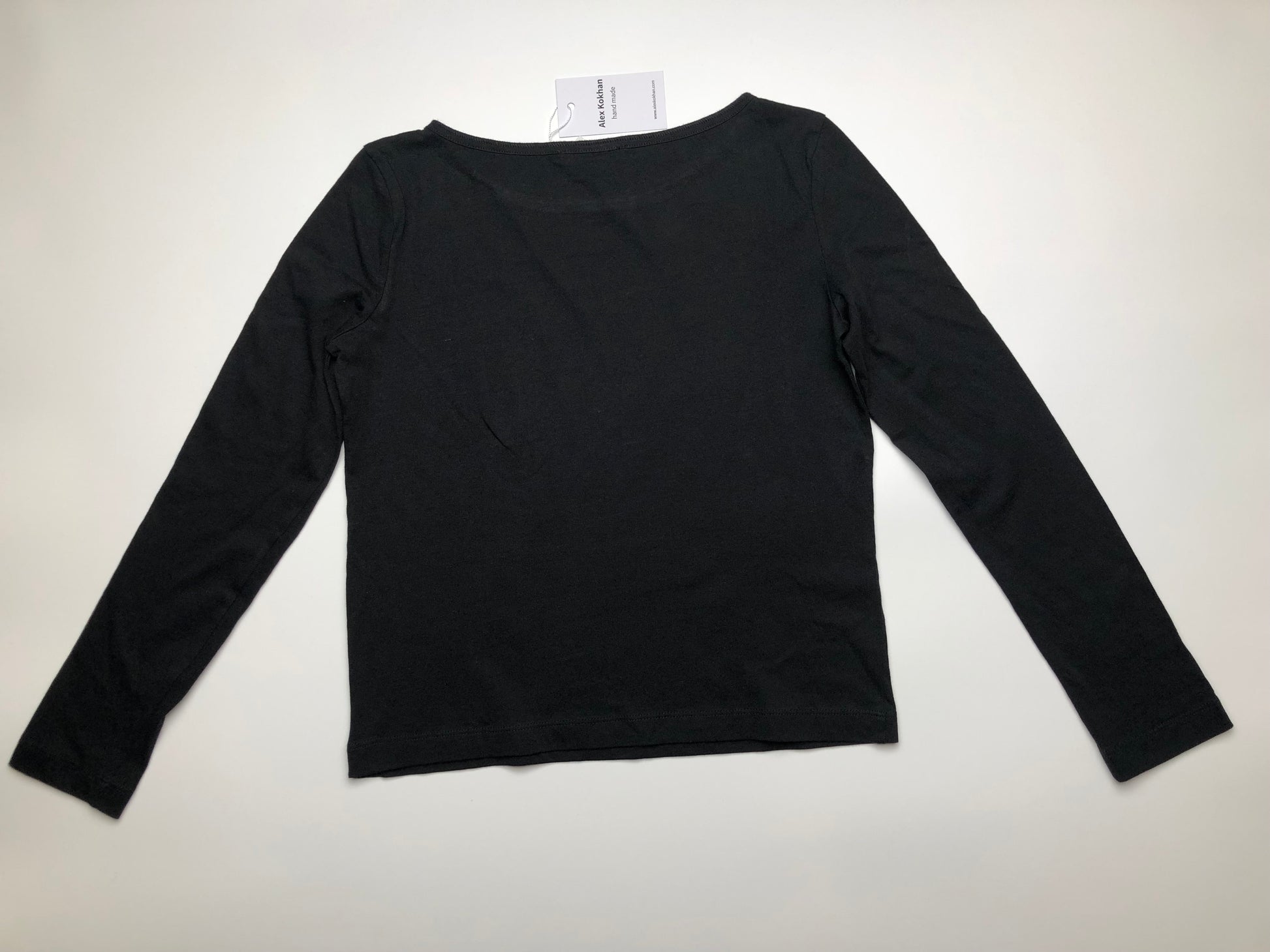 Women's Black Long Sleeve T-shirt Devil Back Plain