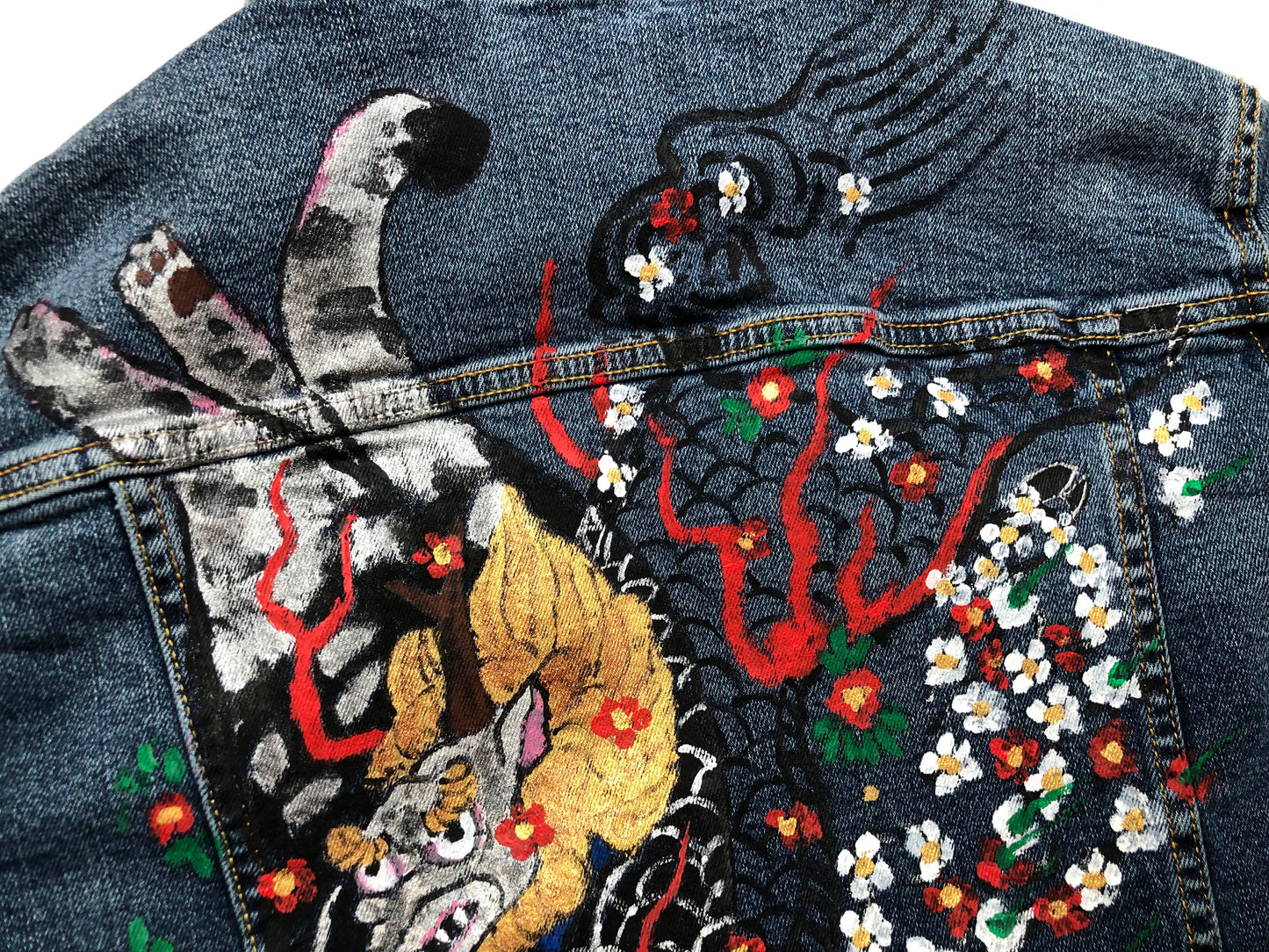 Floral pattern on a women's denim jacket