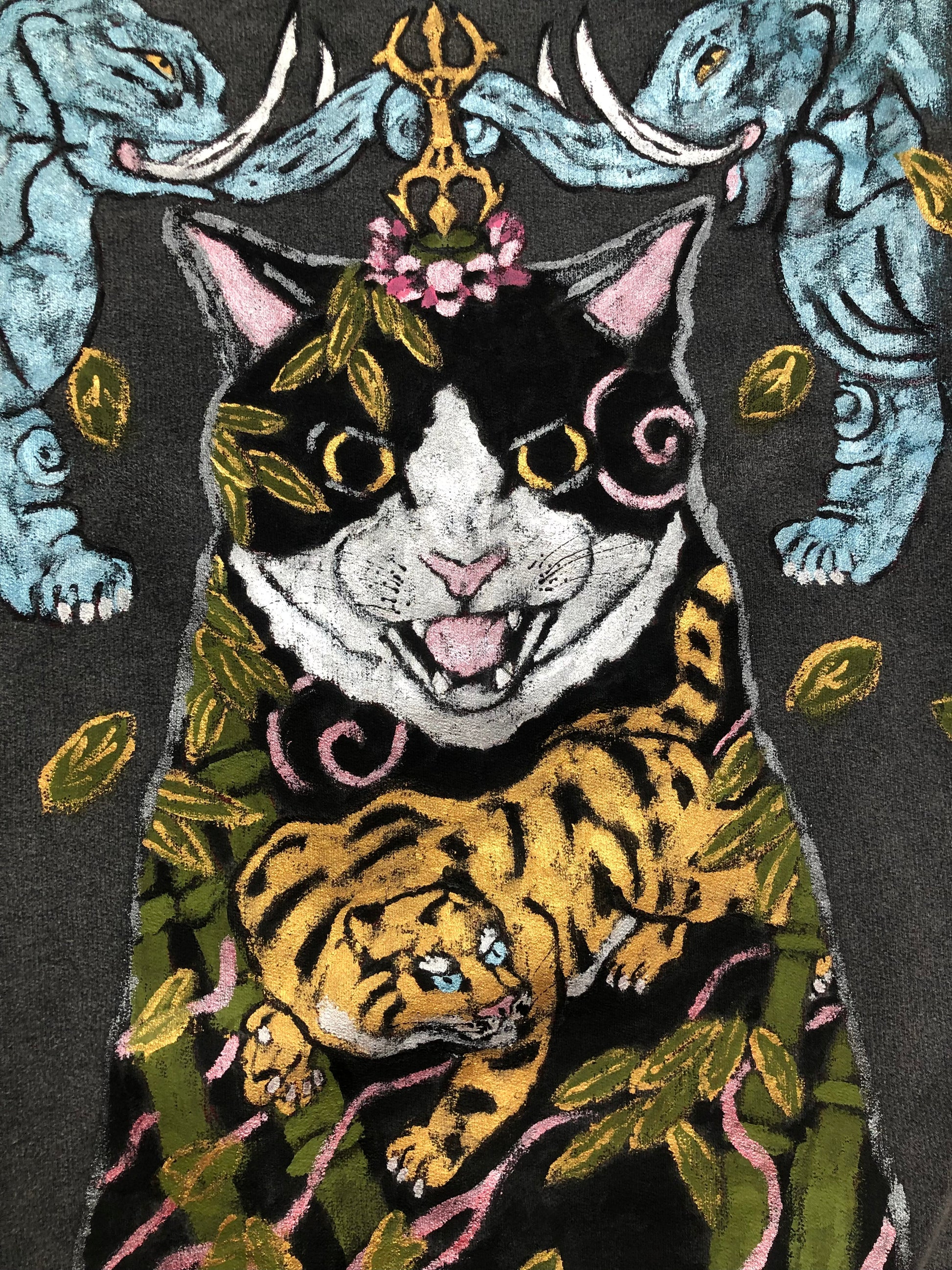 Women's sweatshirt oversized cat and elephants handmade pattern details
