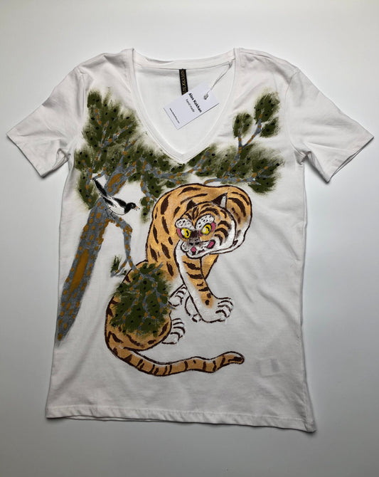 Women's short sleeve t-shirt cunning tiger