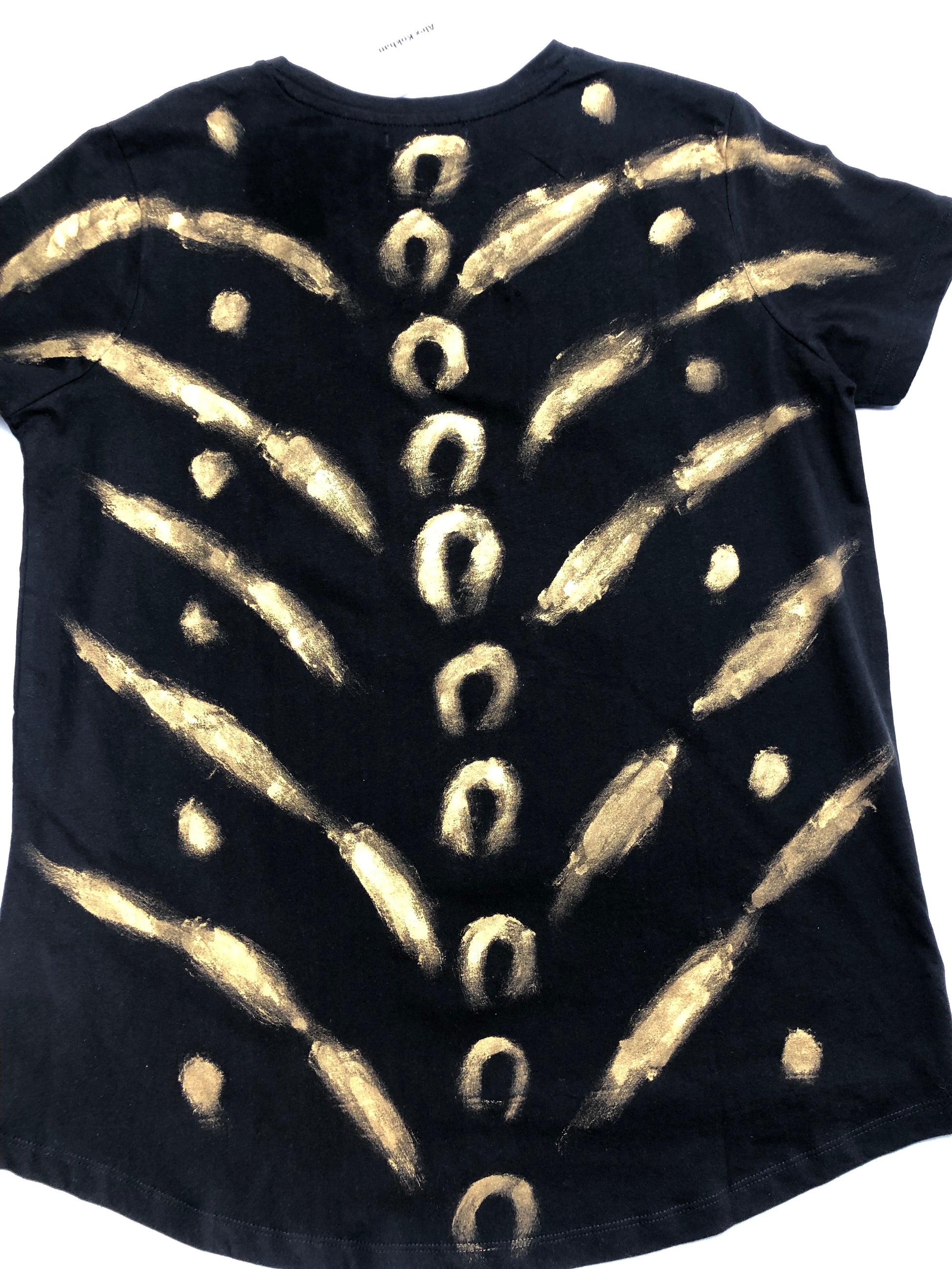 Women's fancy short sleeve t-shirt fanged tiger design details of hand painted tiger back