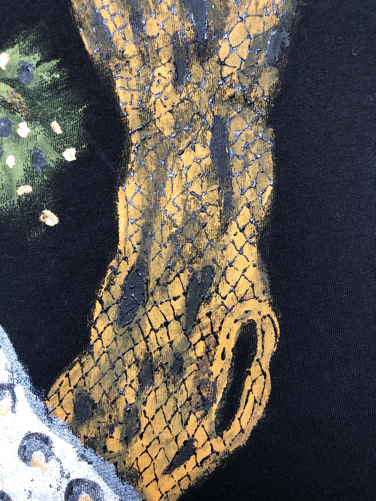 Detailed tree bark in an exquisite pattern on a women's t-shirt