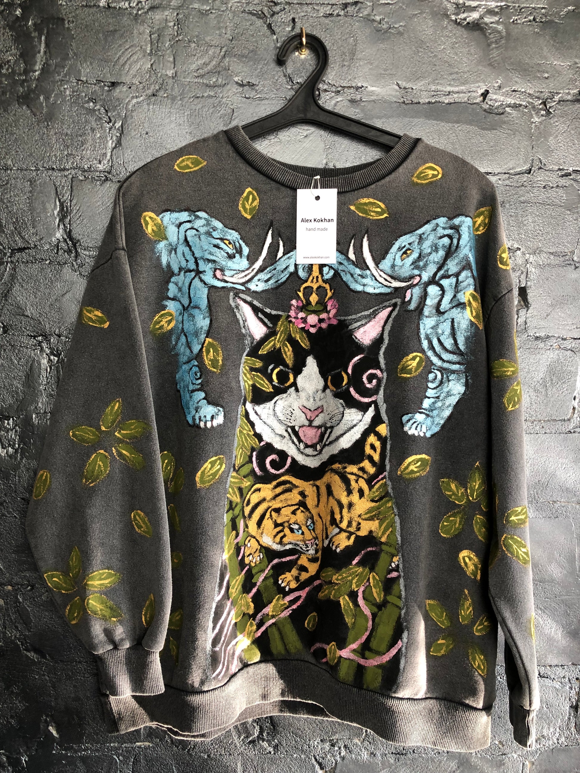 Women's sweatshirt japanese cat – Alex Kokhan